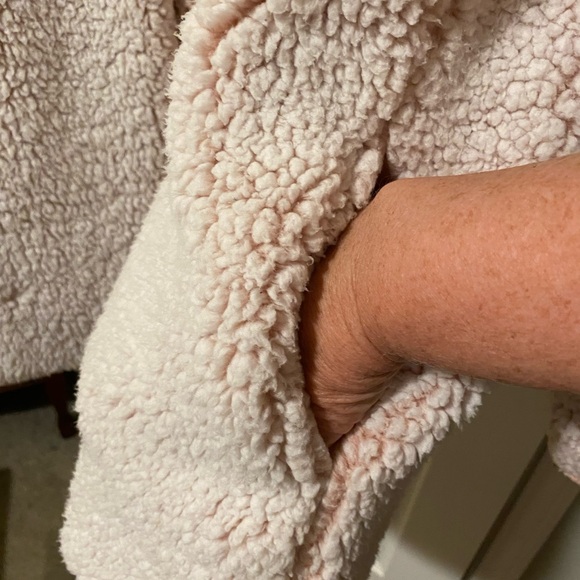 Victoria Secret PINK Cozy Sherpa Jacket - Picture 4 of 4